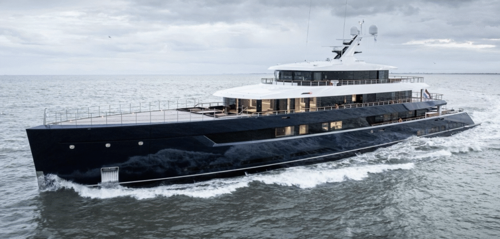 MY Les CInq - Feadship project 825